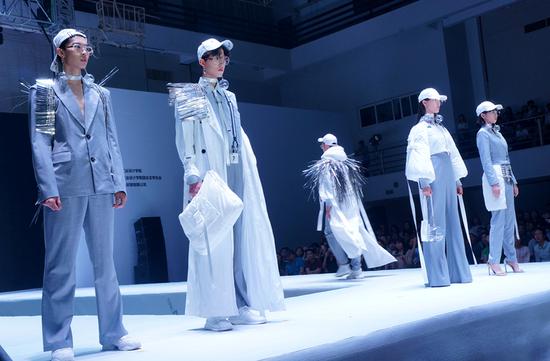 青春之裳，设计之声 广美工业设计学院2017届服装专业毕业作品展